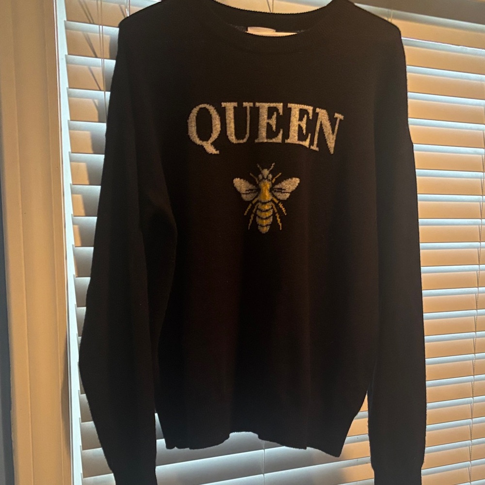 Black 'Queen Bee’ Cashmere Sweater